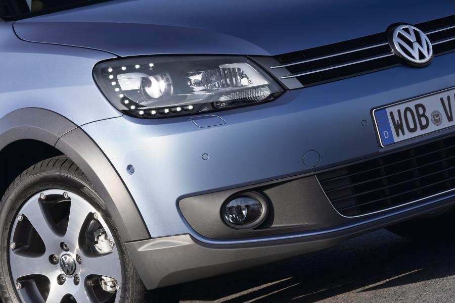  Volkswagen CrossTouran 2010 года  (фото 14 из 26)